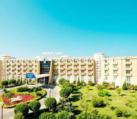 Merit Park & Casino מלון 5*