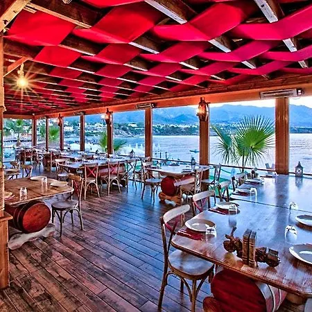 Merit Park & Casino Отель Karmi