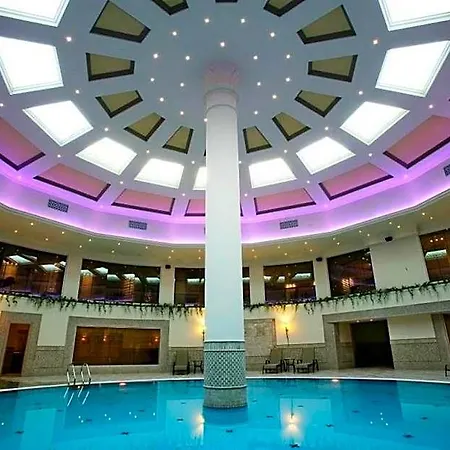 Merit Park & Casino Отель Karmi