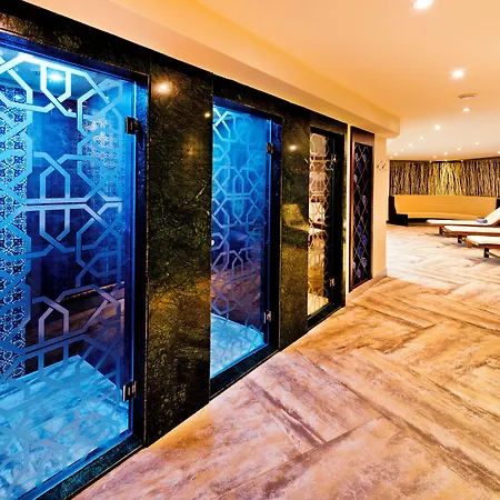 Merit Park & Casino Hotel Karmi