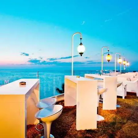 Merit Park & Casino Отель