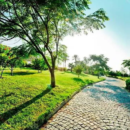 Merit Park & Casino Отель
