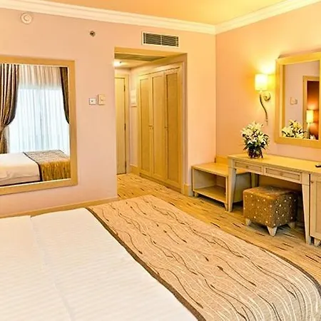 Merit Park & Casino Отель