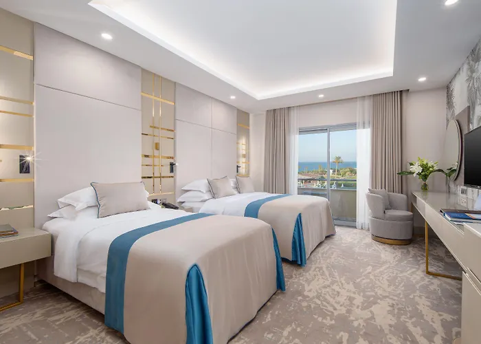 Merit Park & Casino Hotel 5*