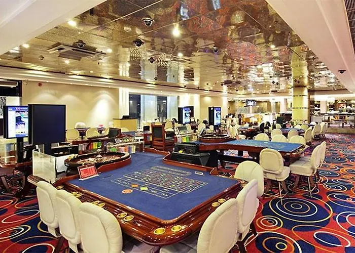 Merit Park & Casino Hotel 5*